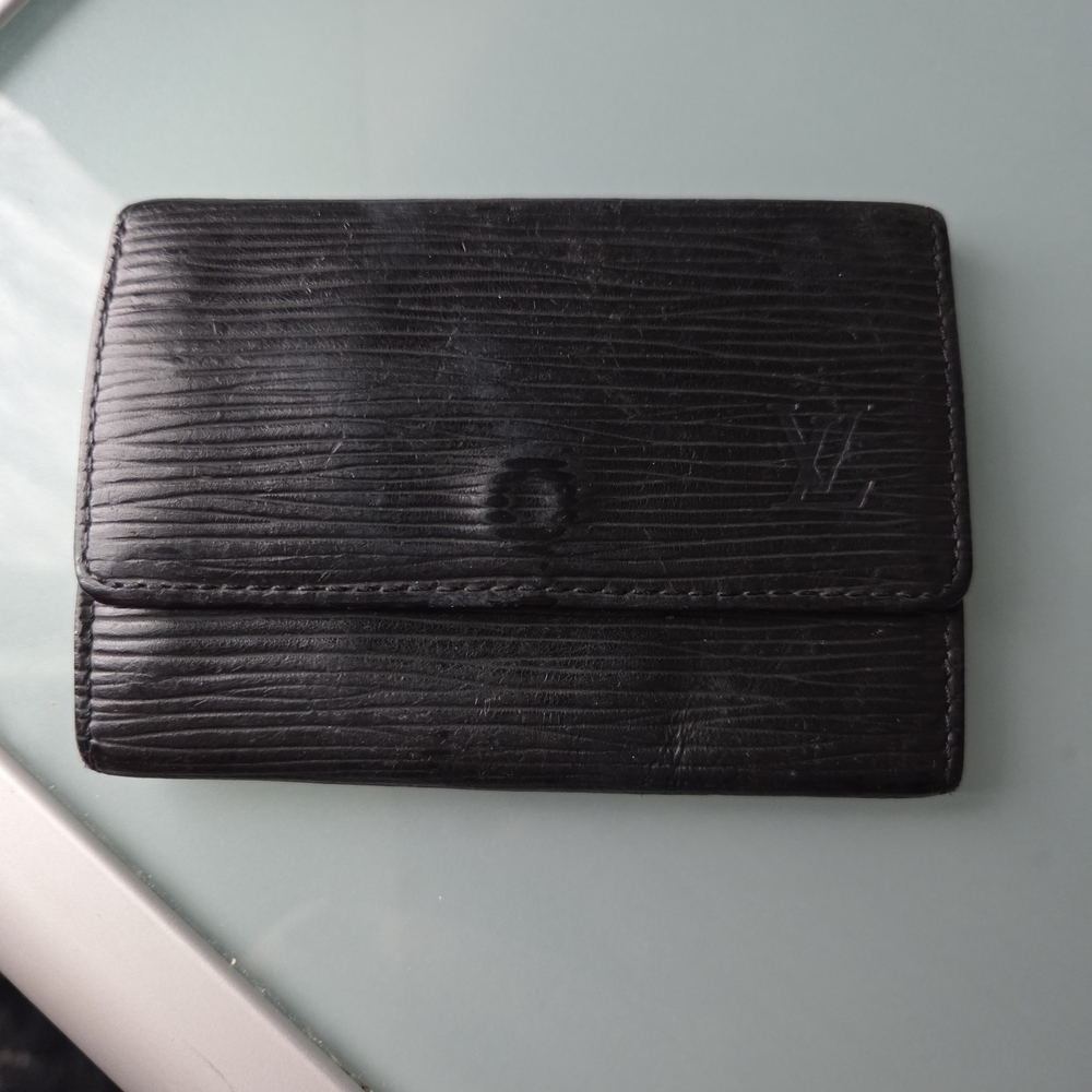 Authentic!!! Vintage! Black Epi Louis Vuitton Key and Card Holder 2003
